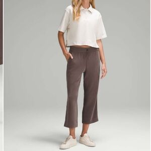 Lululemon Softstreme High-Rise Straight-Leg Cropped Pant